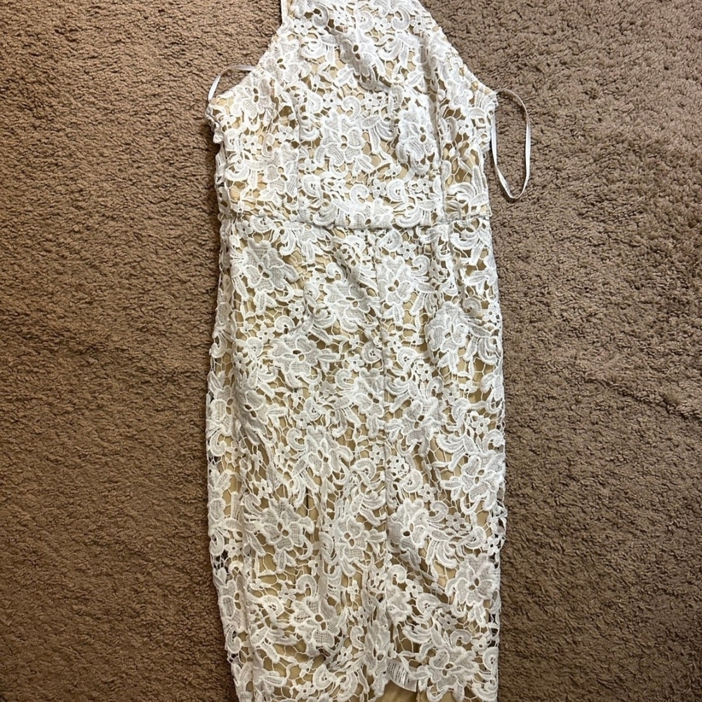 Elegant White Lace Dress